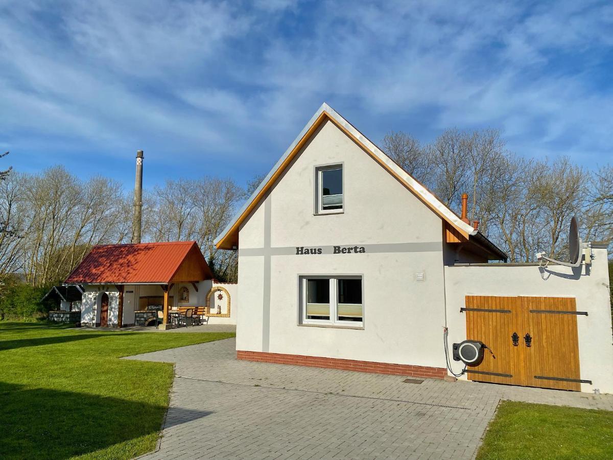 Ferienhaus Berta 萨斯尼茨 外观 照片